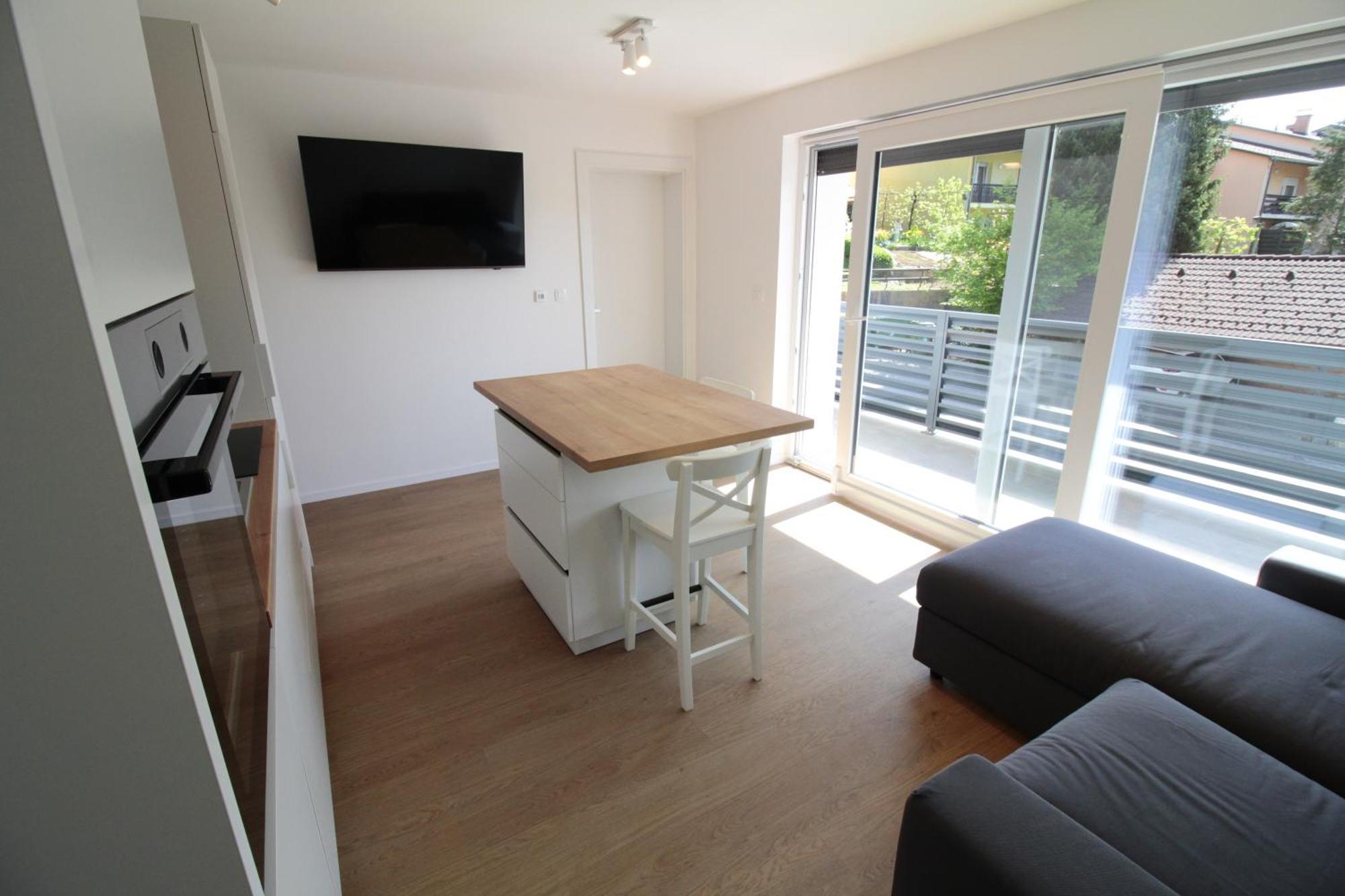 Naia Apartments Ново Место Екстериор снимка
