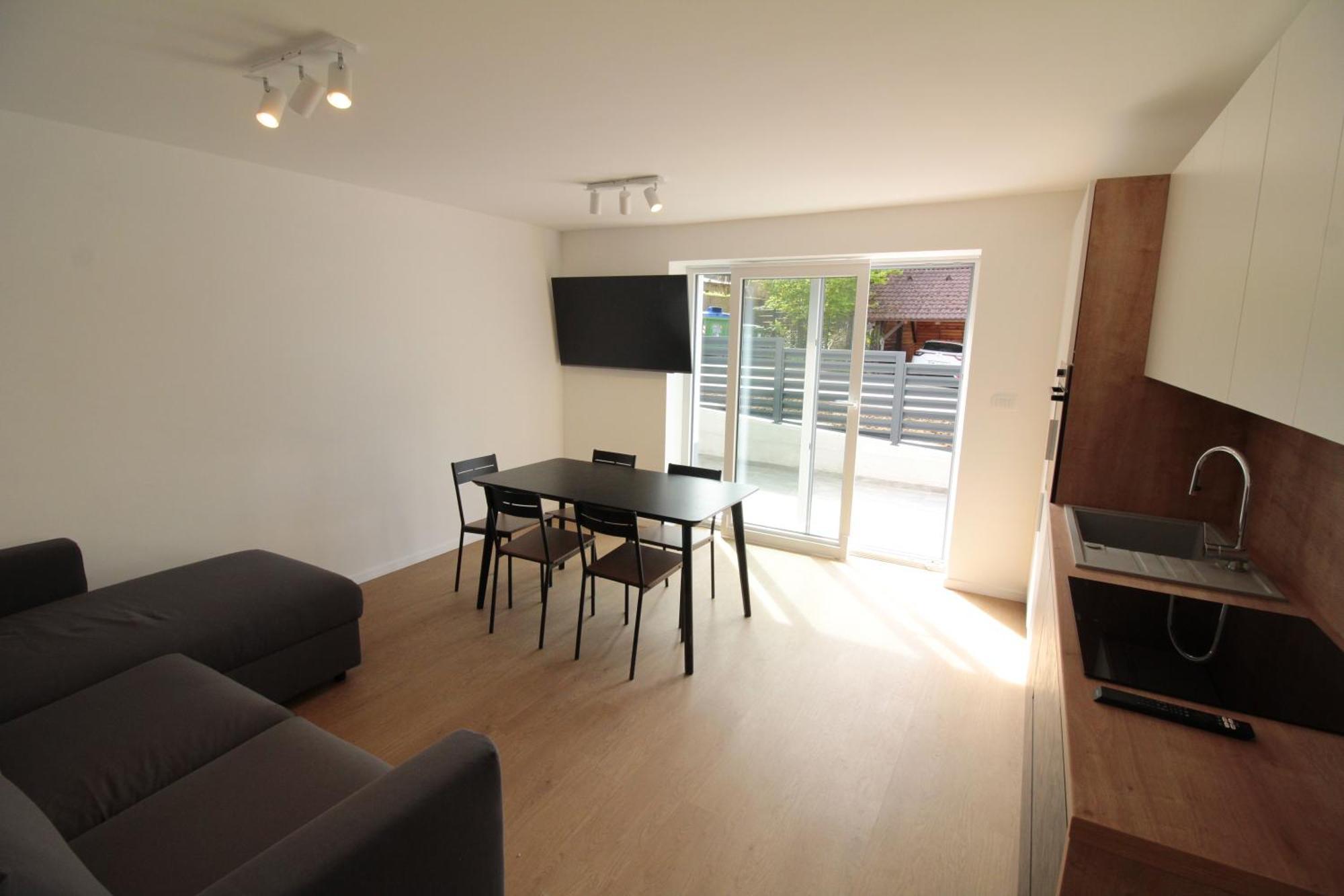 Naia Apartments Ново Место Екстериор снимка