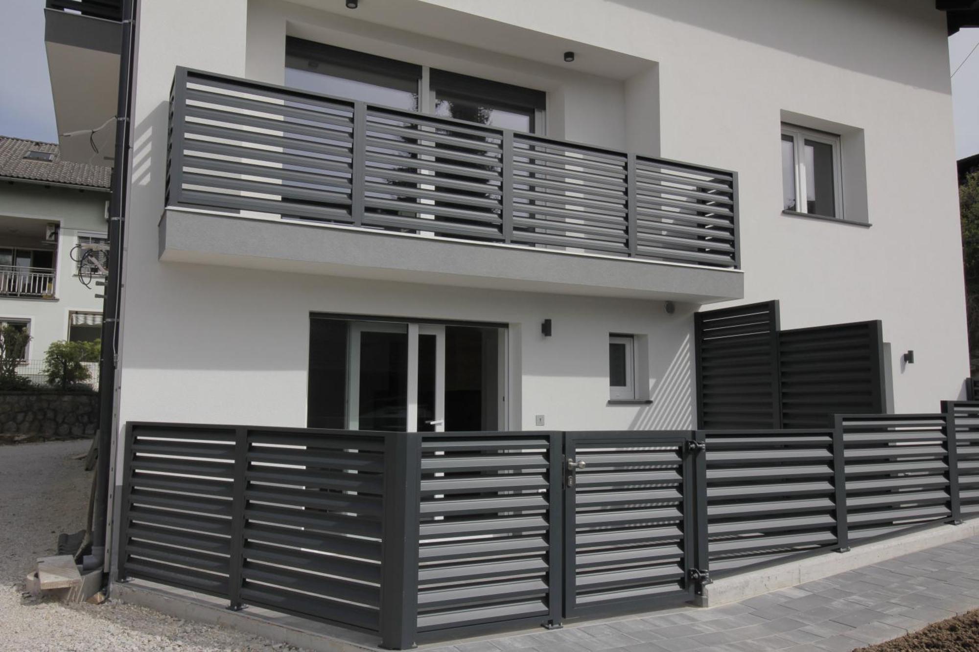Naia Apartments Ново Место Екстериор снимка