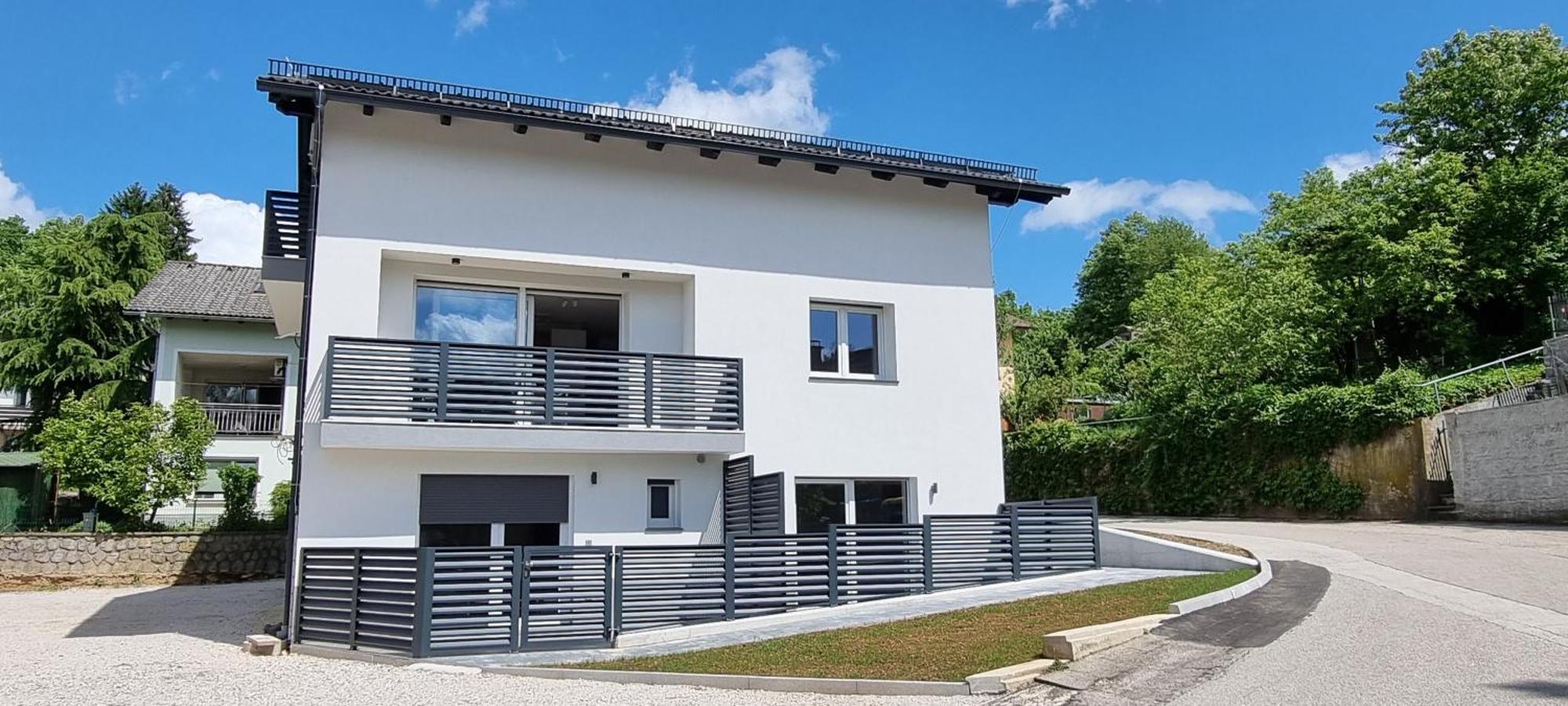 Naia Apartments Ново Место Екстериор снимка