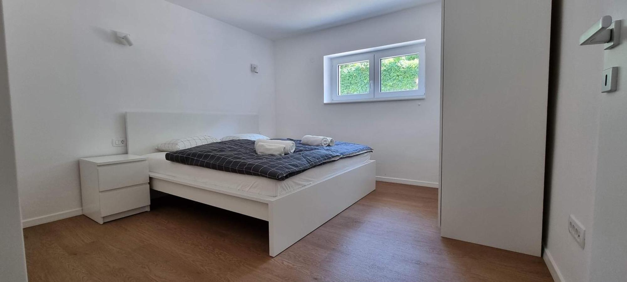Naia Apartments Ново Место Екстериор снимка
