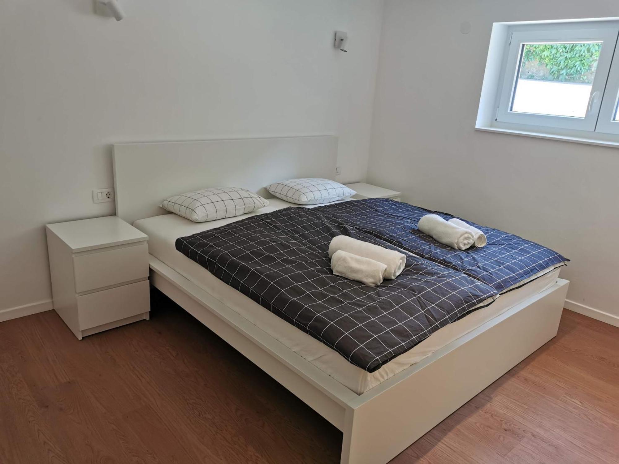 Naia Apartments Ново Место Екстериор снимка