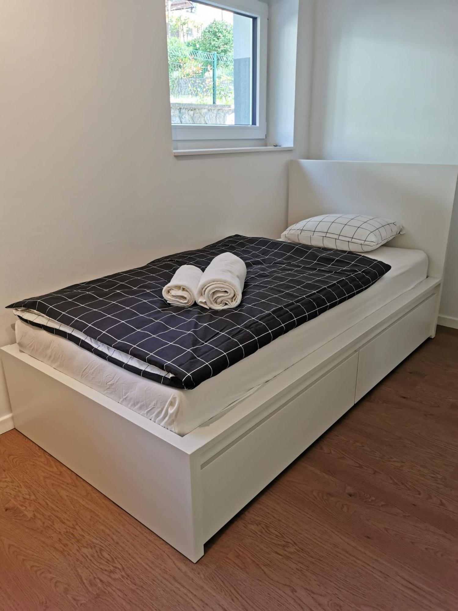 Naia Apartments Ново Место Екстериор снимка