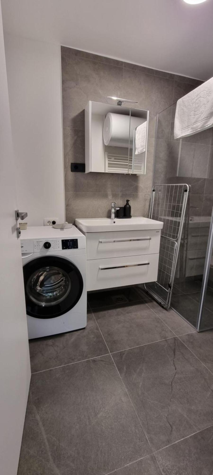 Naia Apartments Ново Место Екстериор снимка