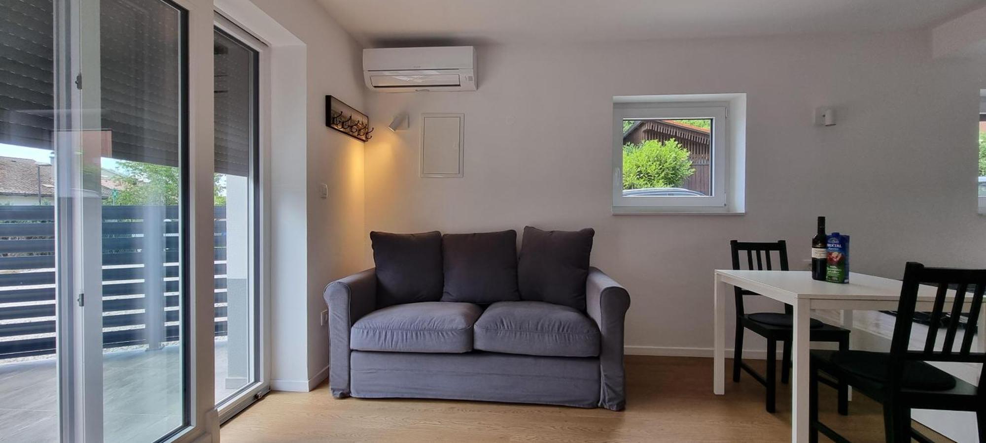 Naia Apartments Ново Место Екстериор снимка