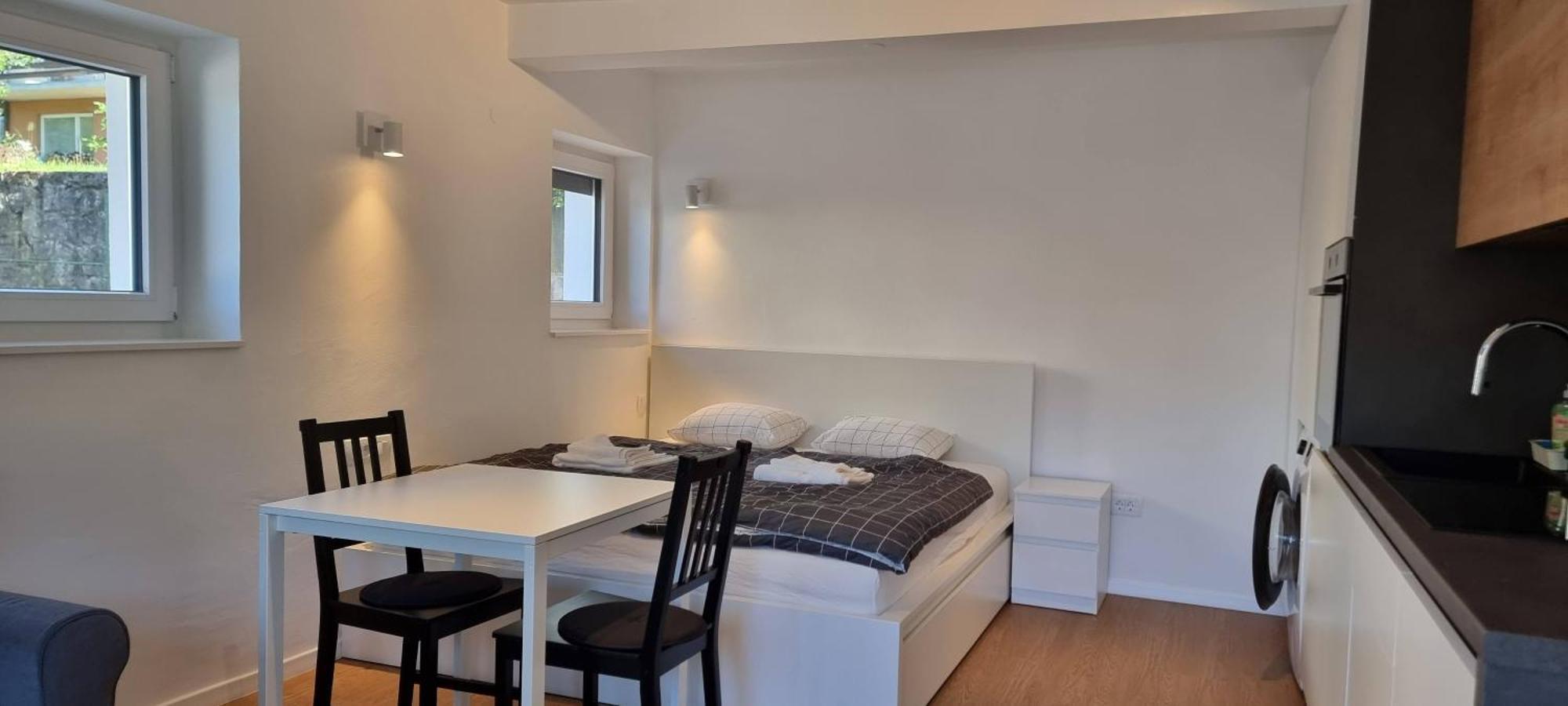 Naia Apartments Ново Место Екстериор снимка