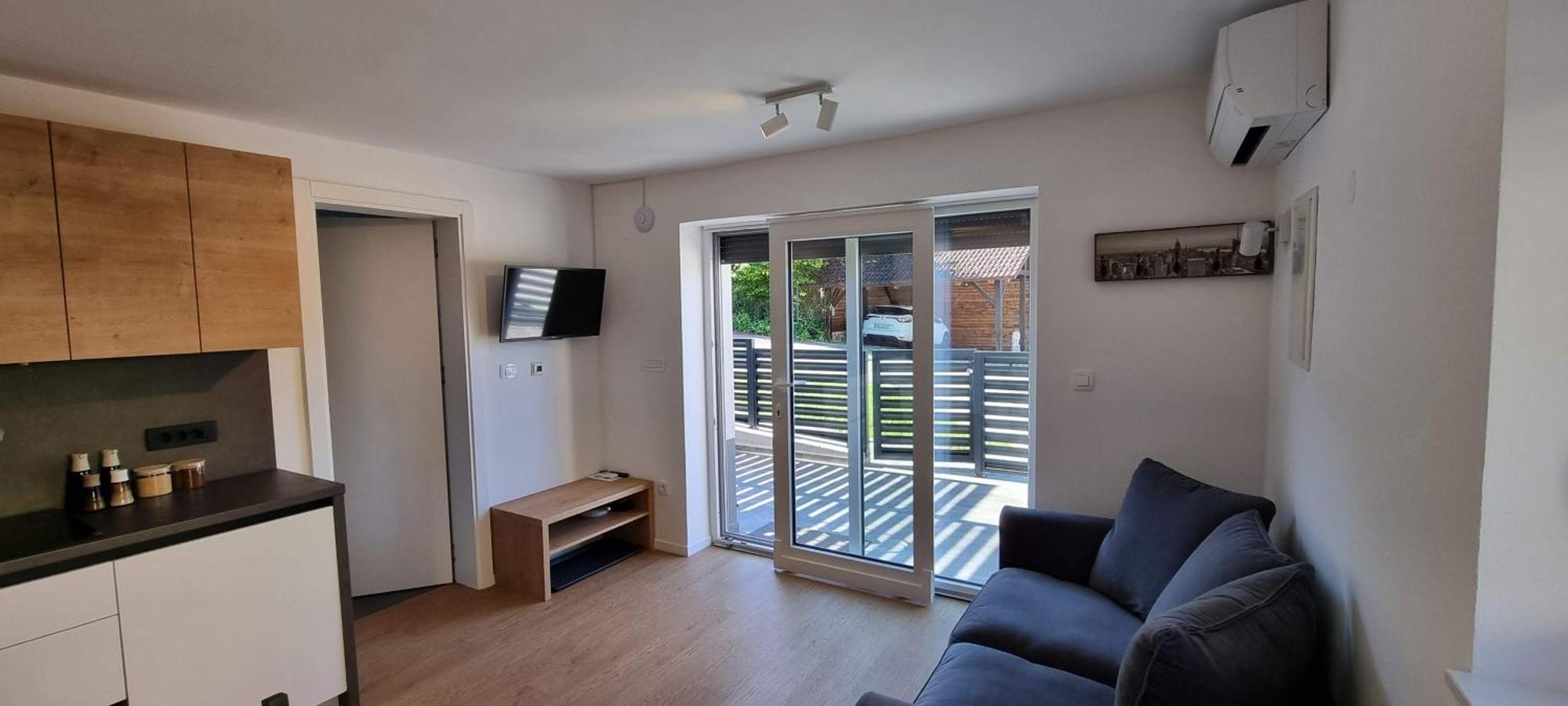 Naia Apartments Ново Место Екстериор снимка