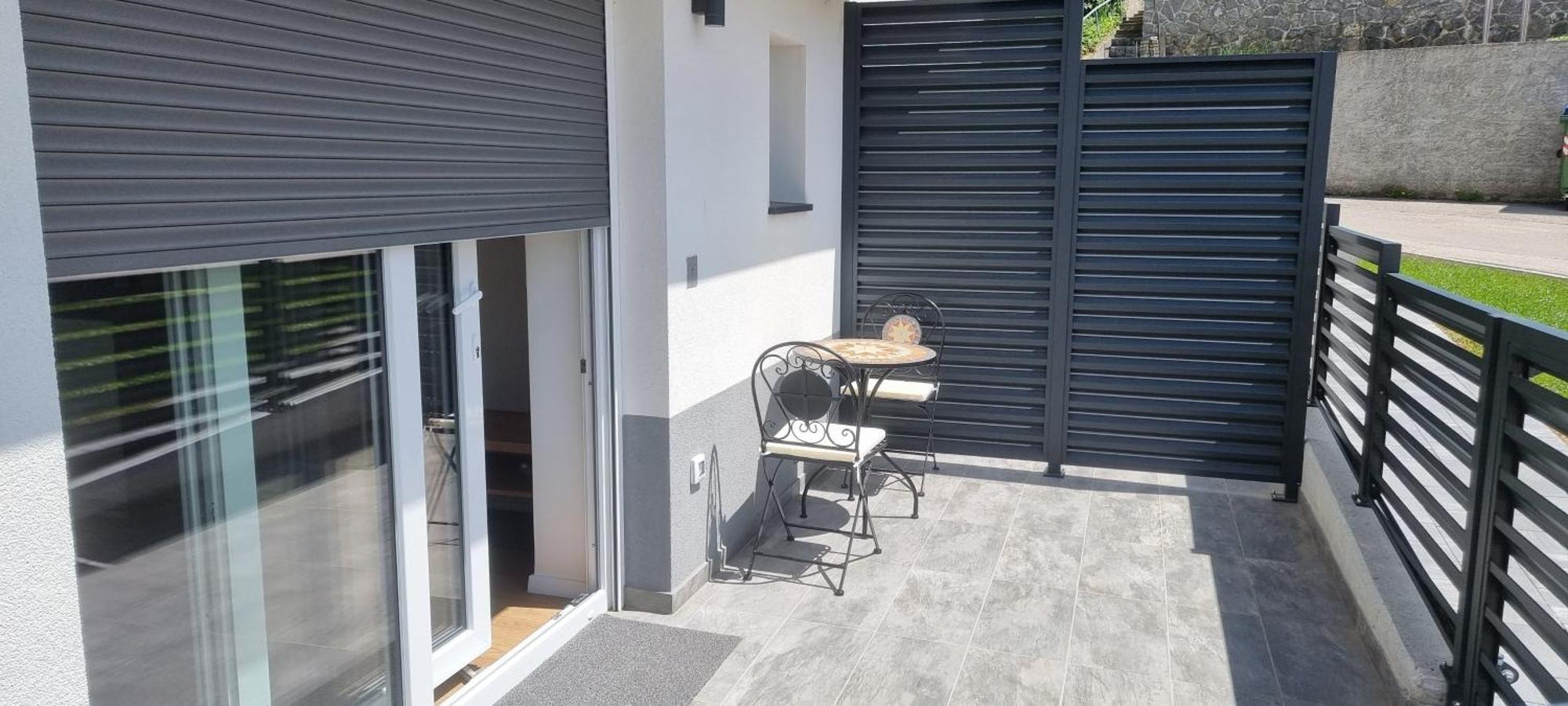 Naia Apartments Ново Место Екстериор снимка